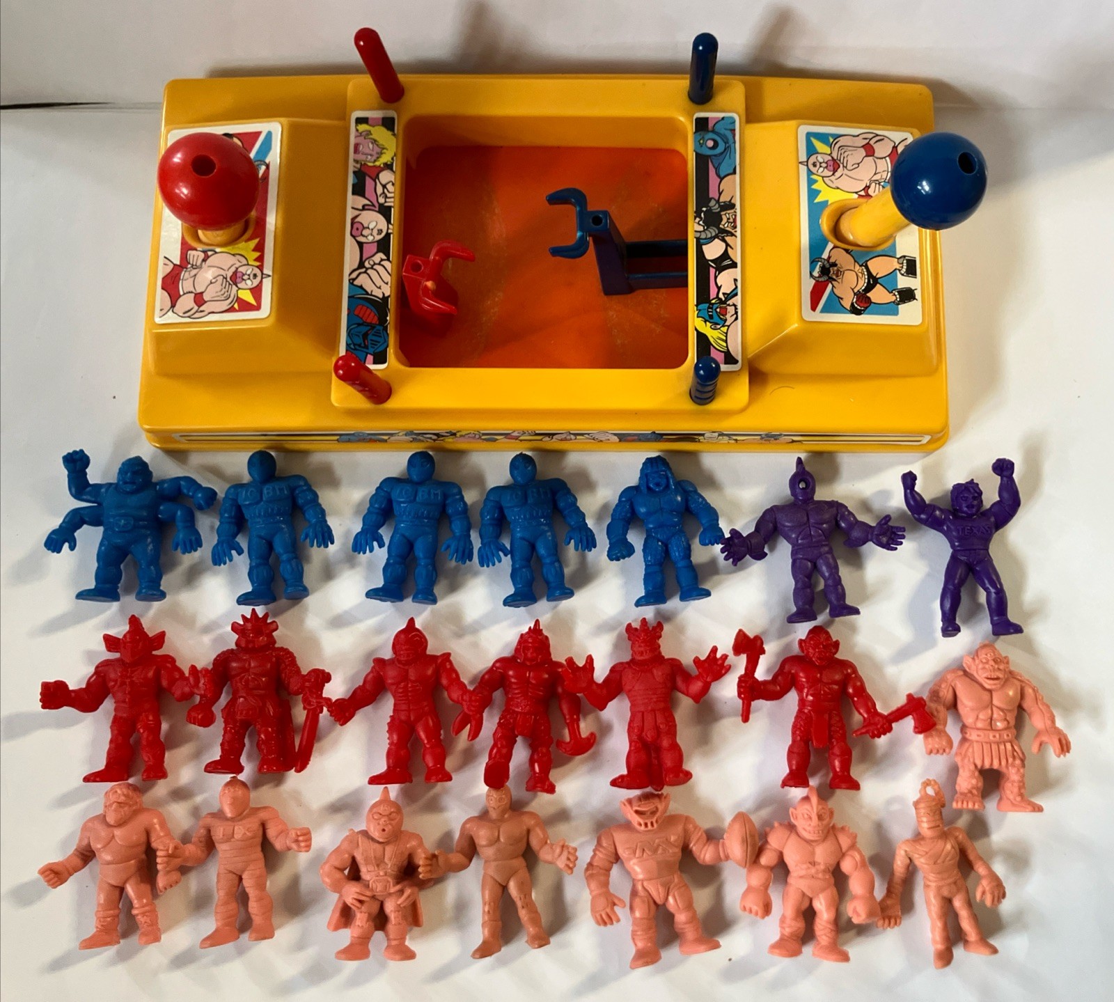 VINTAGE 1985 Mattel M.U.S.C.L.E. Men Wrestling Hard Knockin Rockin Ring +21 Figs