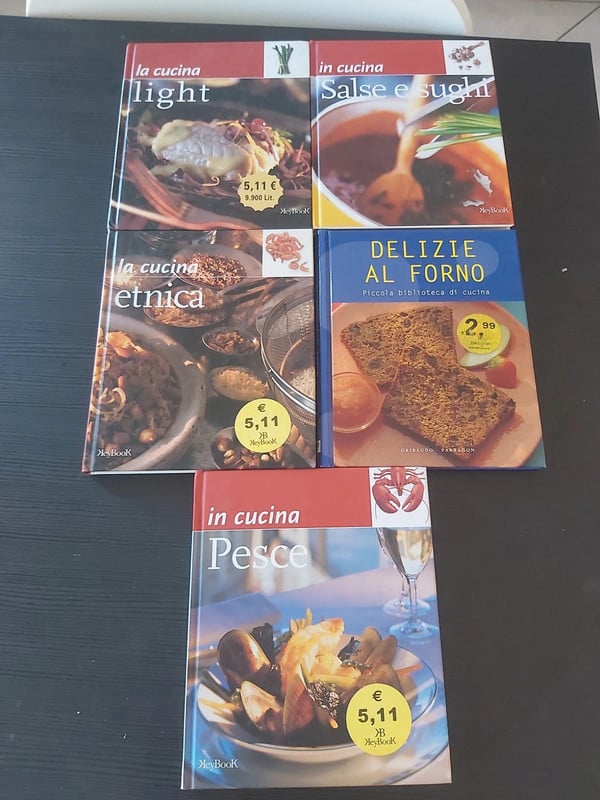 Lotto 5 Libri di Cucina – Ricette Light, Etnica, Pesce, Salse e Delizie al Forno