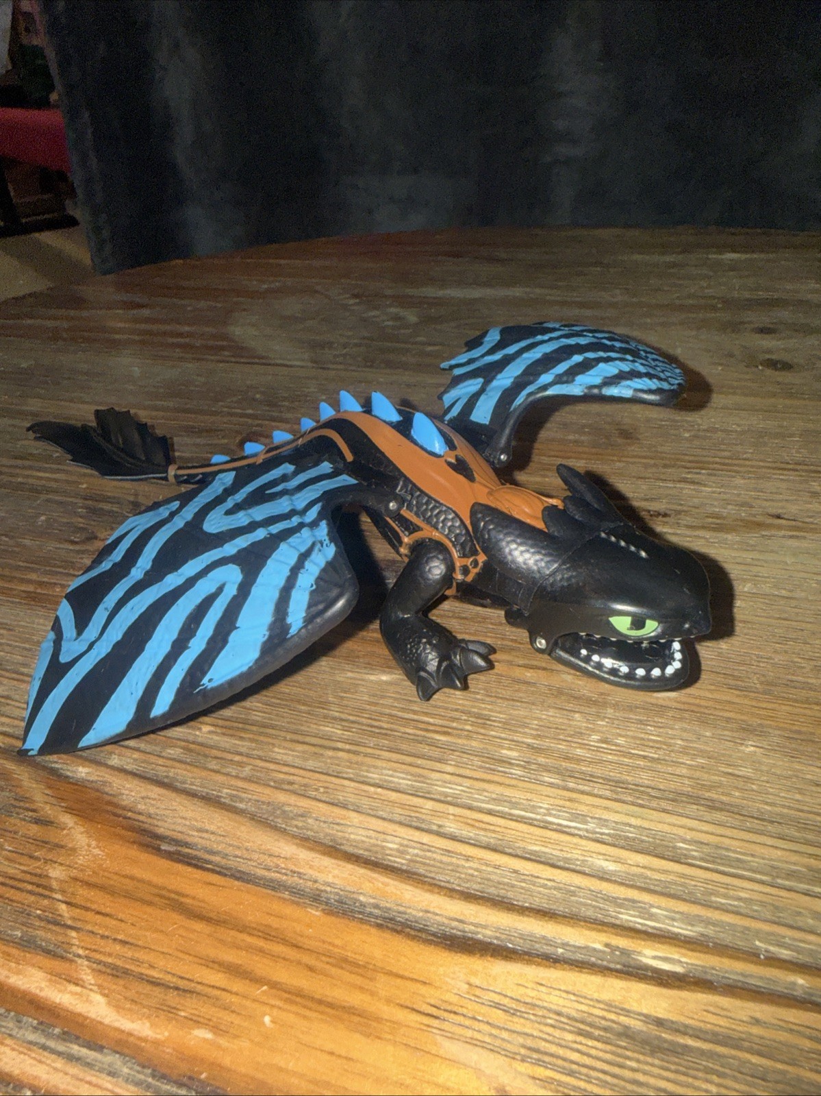 How to Train Your Dragon Night Fury Modellino Sdentato 9,5" Blu Nero 2018