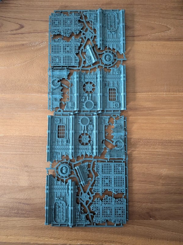 Warhammer décors 2 x Ruines Chapelle Manufactorum lot 1/3