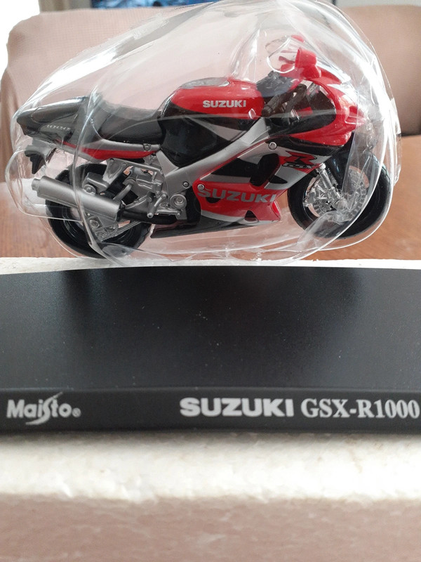 Maisto Suzuki GSX-R 1000 Échelle 1:18