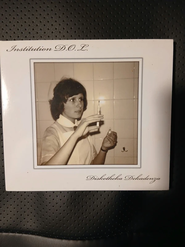 Institution D.O.L. CD Diskotheka Dekadenza
