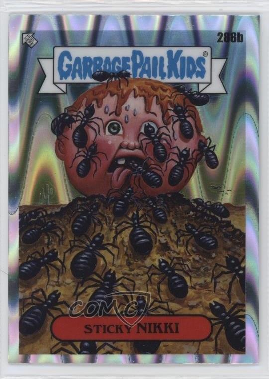 2024 Topps Cromo Spazzatura Secchio Bambini Serie 7 Sbavaglia Rifrattore Adesivo NIKKI 14dq