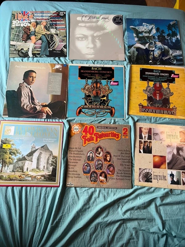 Lot de 18 vinyles n* 12
