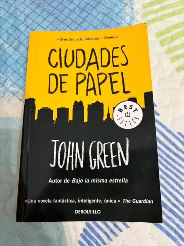 Libro “Ciudades de papel”
