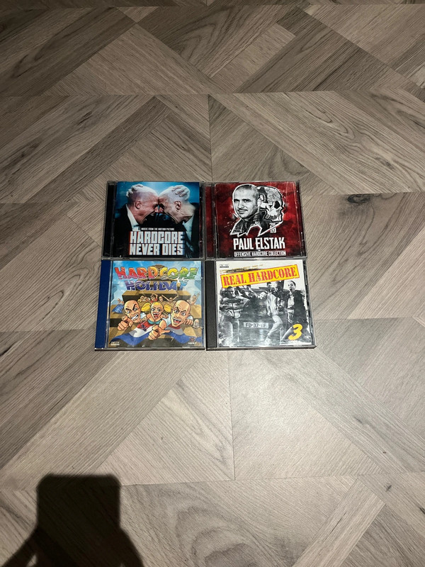 4 hardcore cd’s