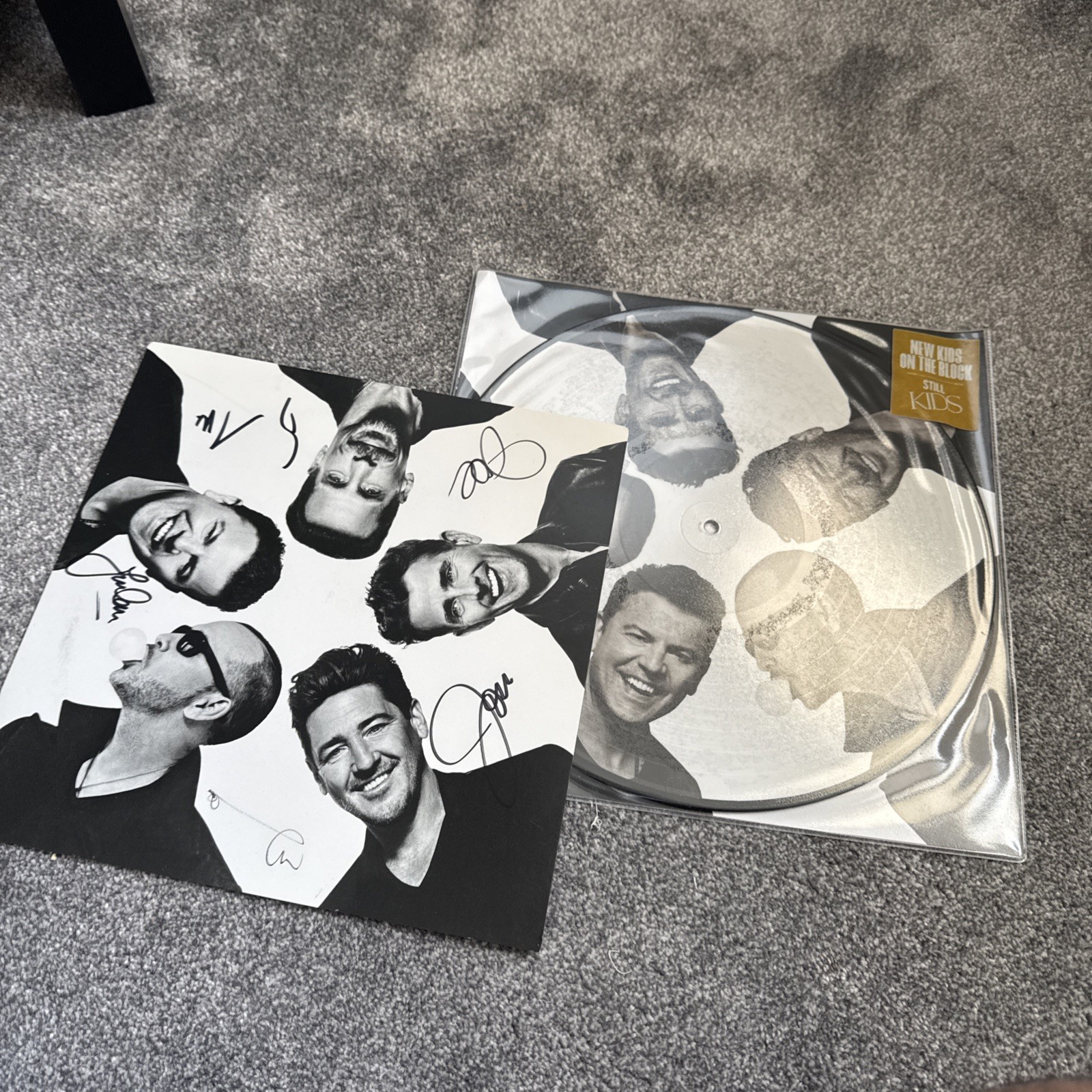 NEW KIDS ON THE BLOCK SIGNED STILL KIDS ART PRINT +12 INCH PICTURE DISC BY ALL 5
