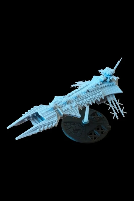 Ruinous Fleet Heavy Cruiser Class Starship + 60mm Flying Base
