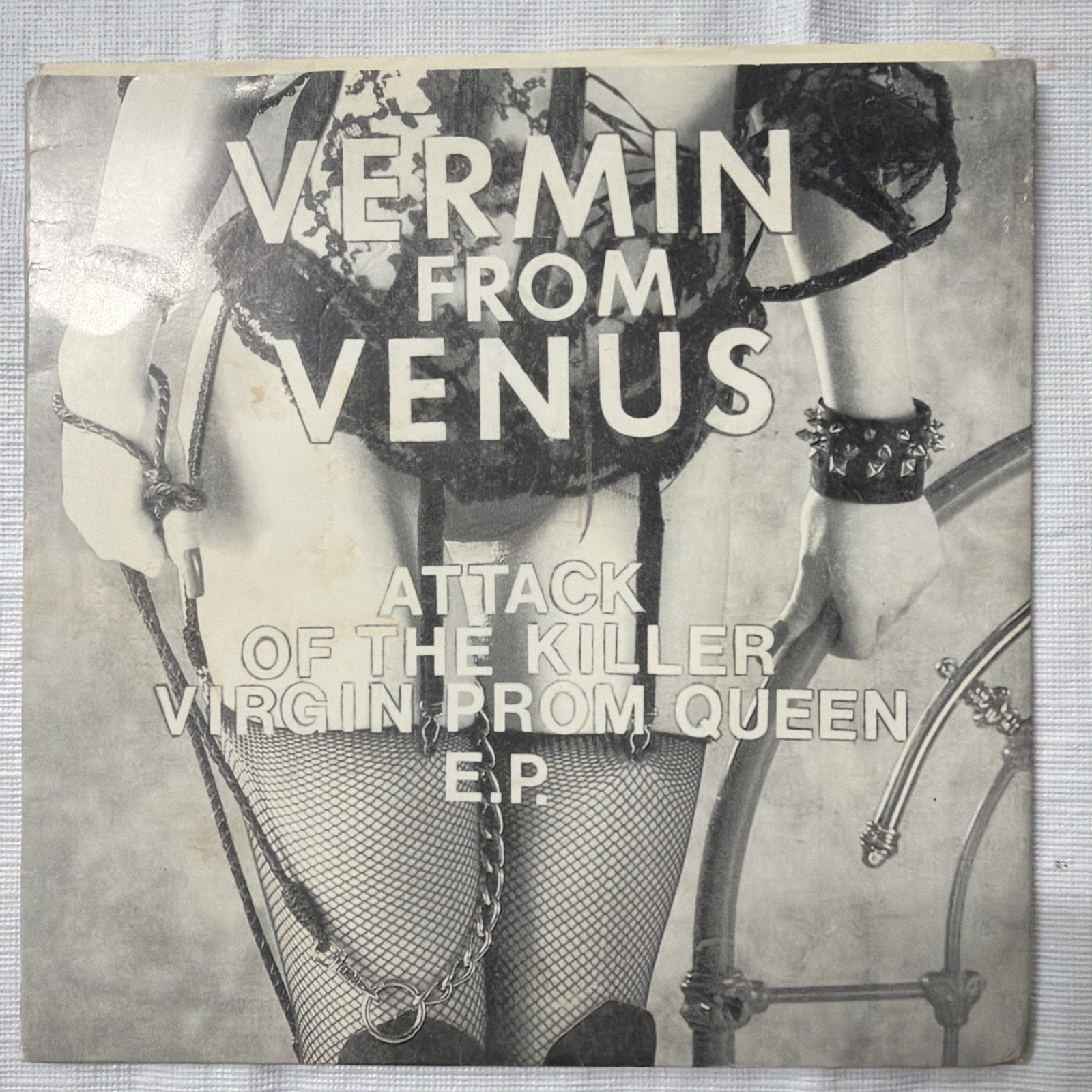 VERMIN FROM VENUS Attack Of The Killer Virgin Prom Queen 7” -The Remains w/flyer