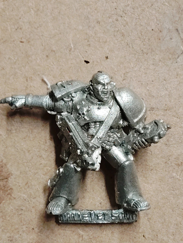 Sergent Veteran Space Marine Metal avec auspex
