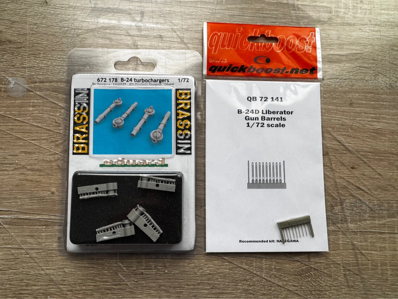 24 Liberator 1/72 Eduard Brassin + Quickboost – Nuevo