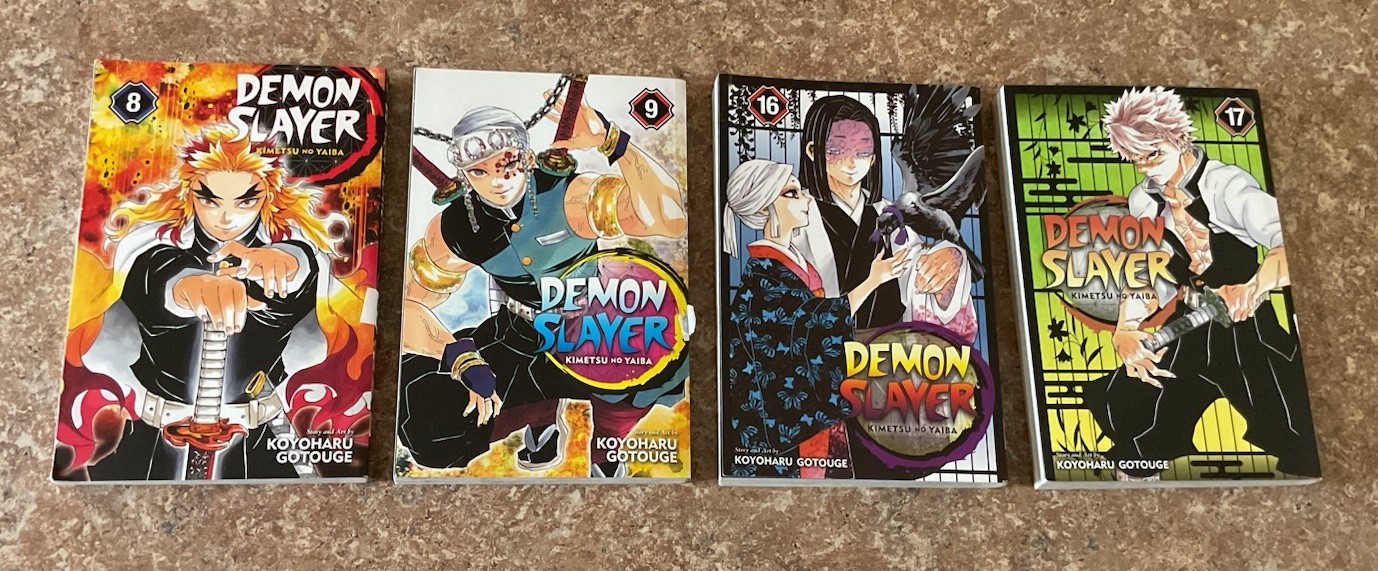 Lotto 4 volumi manga Demon Slayer 8 9 16 17 fumetti tascabili inglesi