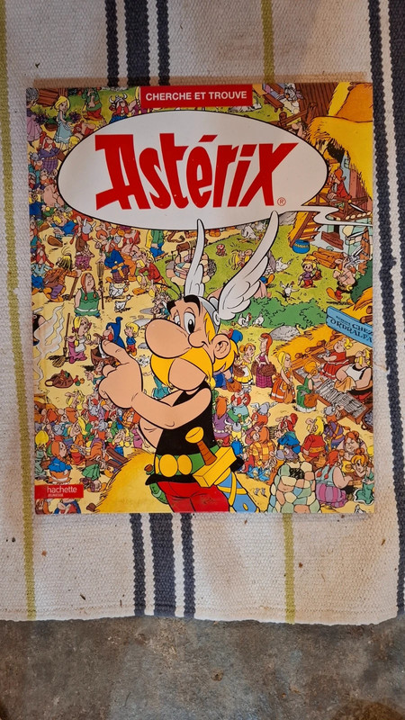 BD Astérix "cherche et trouve"