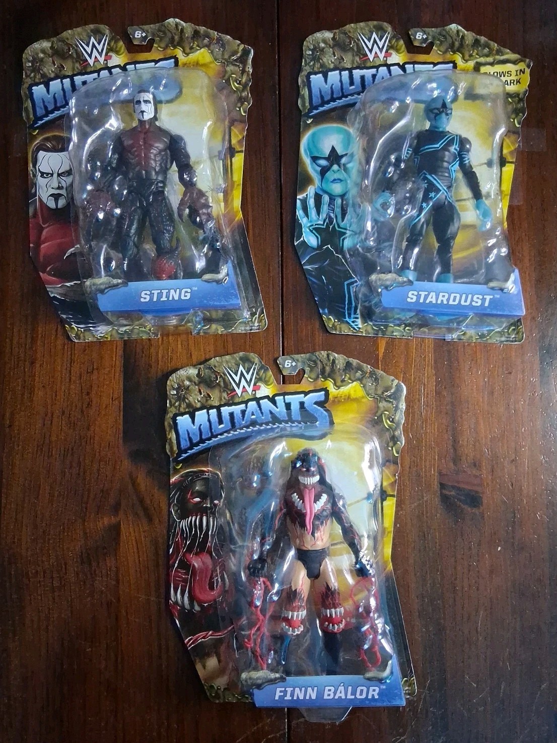 WWE MUTANTS 2016 "STING" & "STARDUST" & "FINN BALOR" & ZOMBIES Set di 4