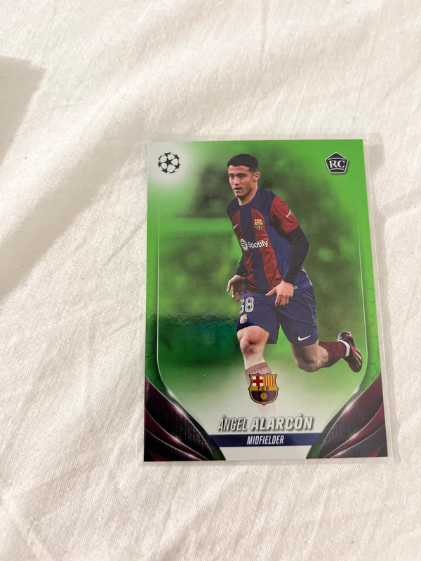 Carte foot Topps ucc rookie alarcon 070/199