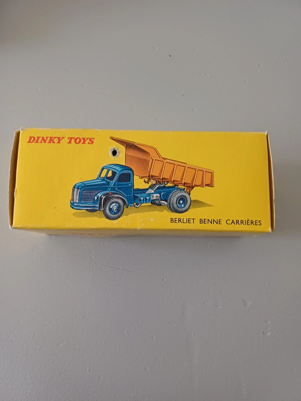 Camion benne berliet carrieres