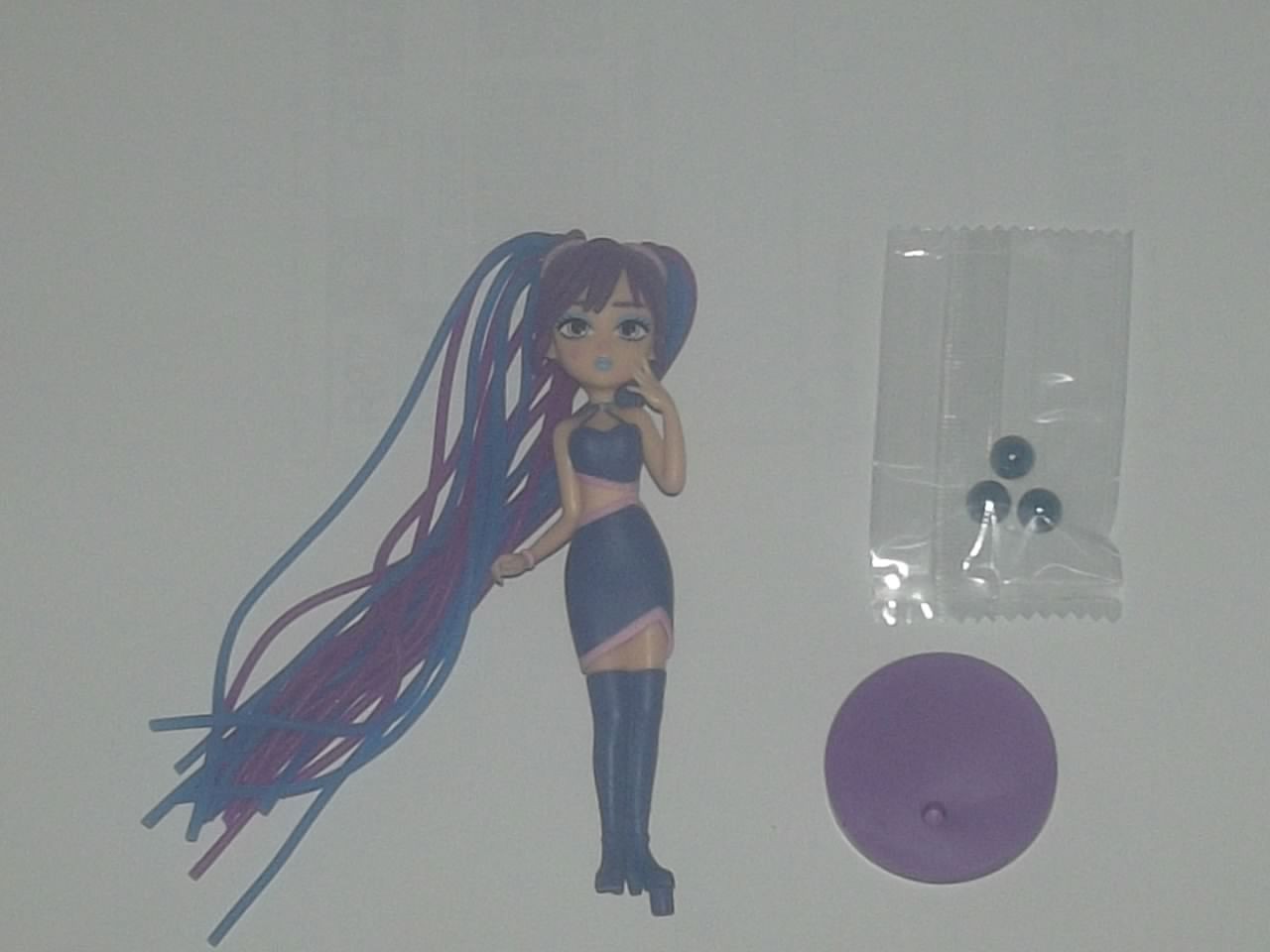 UNA PICCOLA BAMBOLA DI CHIX GIRLS CLUB FASHION DOLLS BLUE OCEAN (29.320)