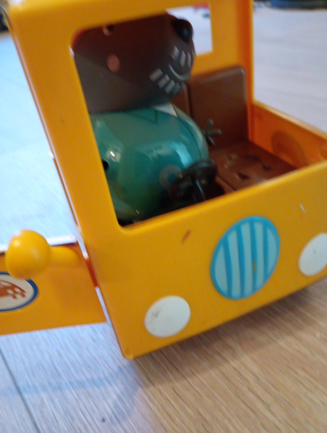 Peppa Pig Grandad Dog Recovery Truck with Working Hoist Sounds