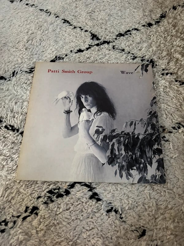 Wave von Patti Smith Group