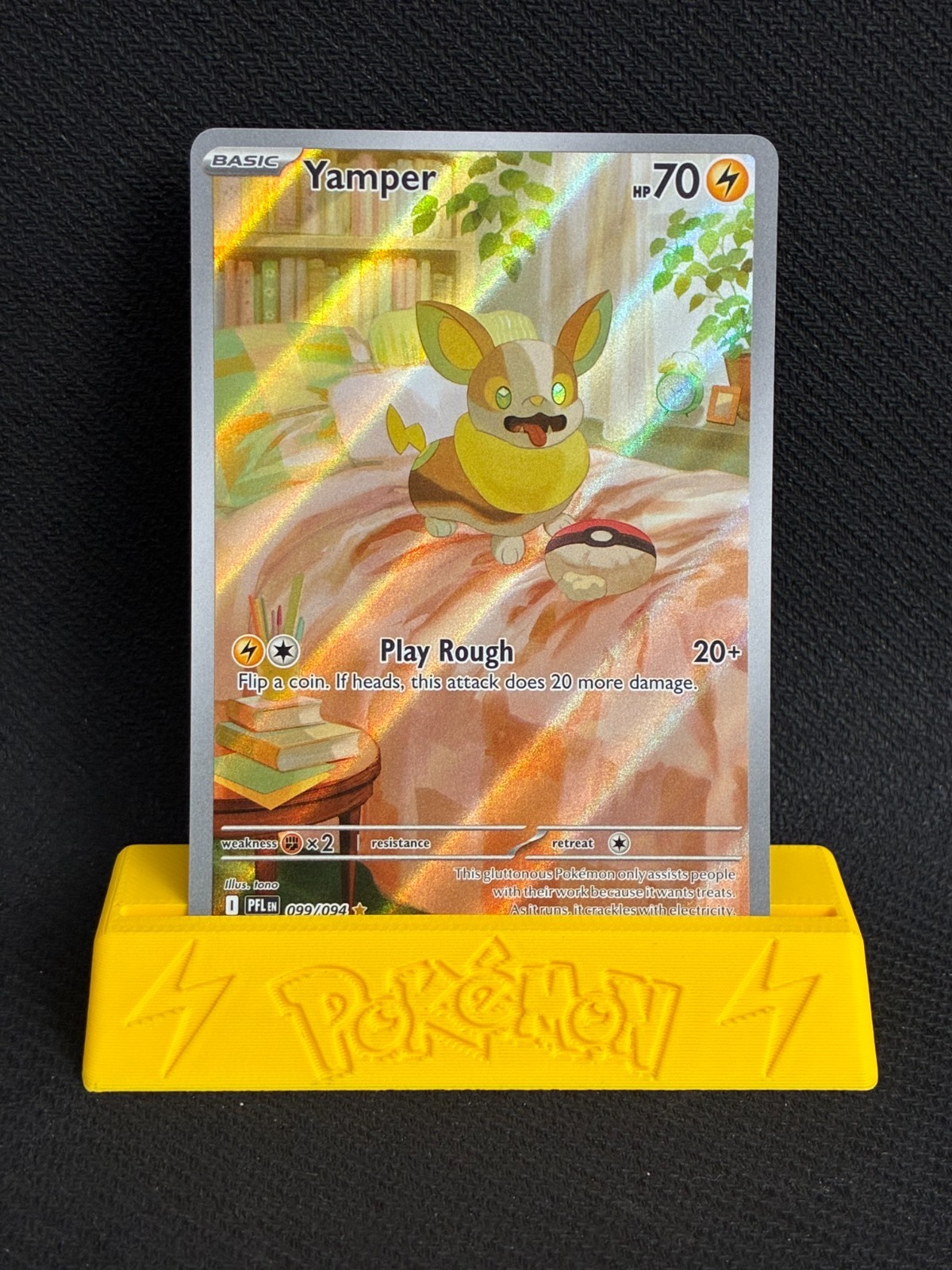 Yamper 99/94 Illustrazione Rara Full Art Holo - Fiamme Fantastiche Inglese (NM+)